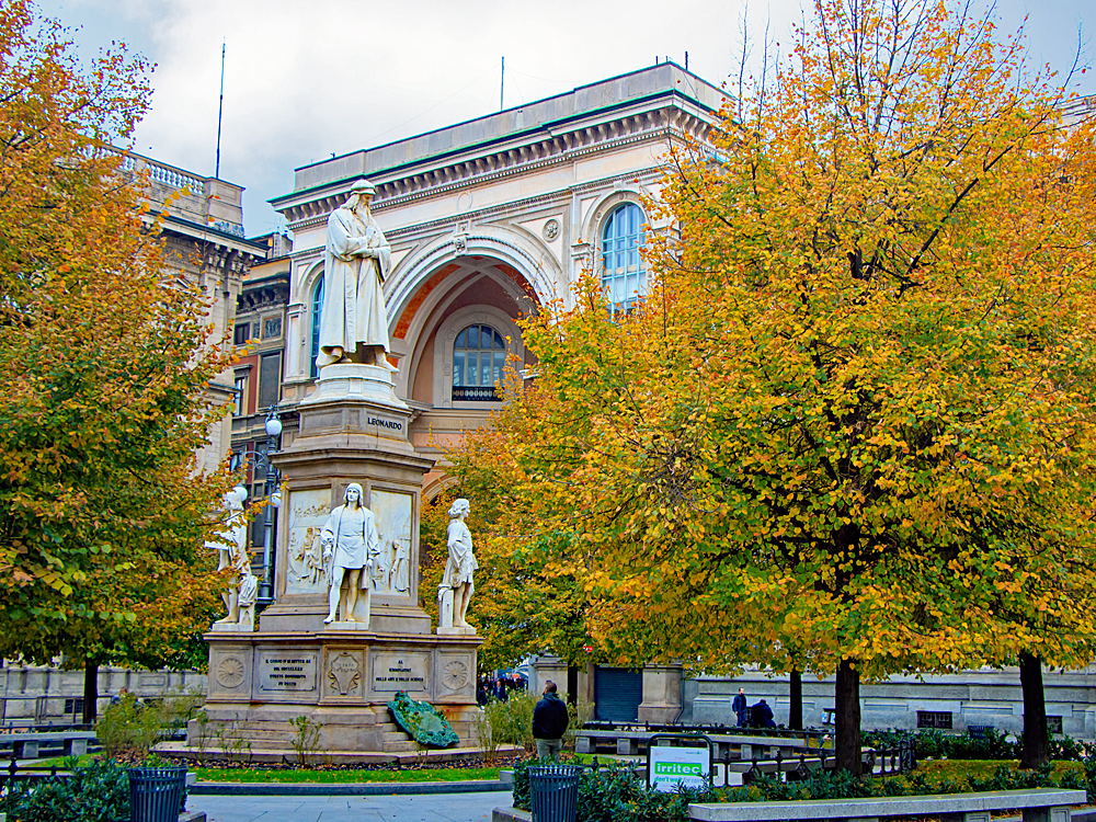 Monumento Leonardo da Vinci und seine Schüler in Piazza della Scala