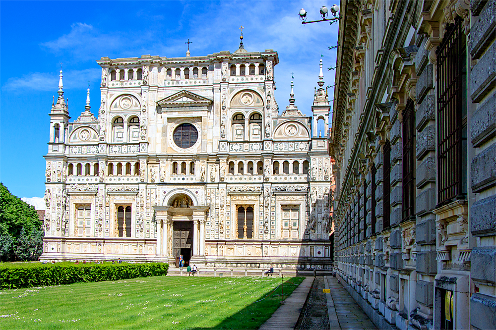 Marmorfassade der Certosa di Pavia