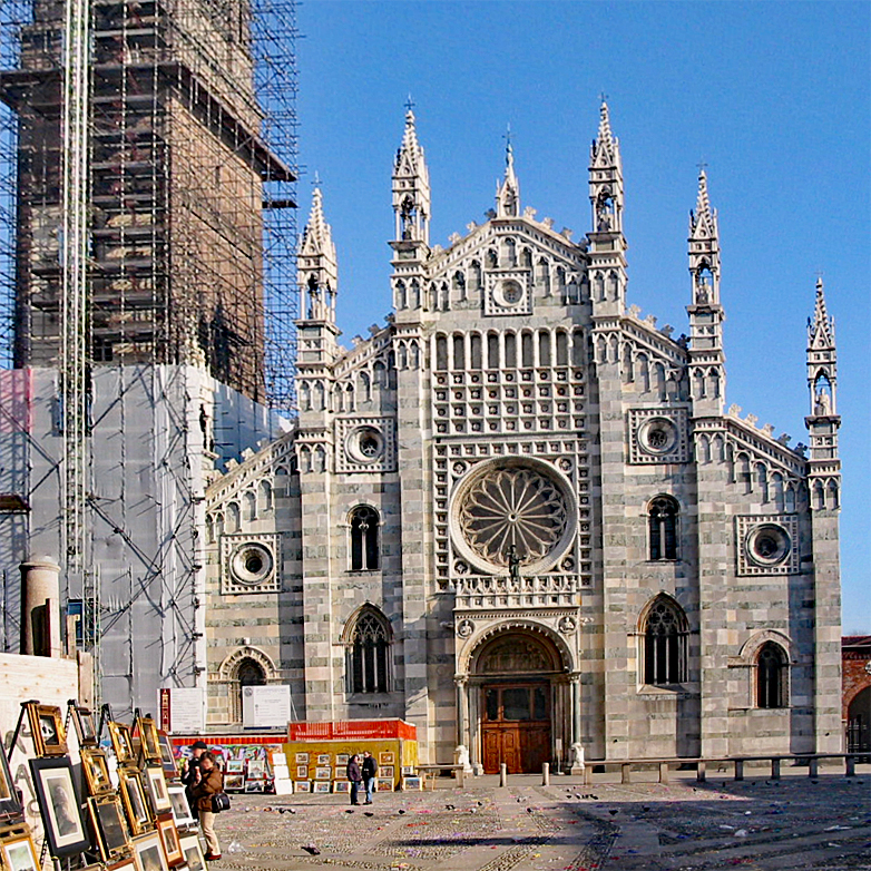 >Die Fassade des Doms nach der Rekonstruktion von Luca Beltrami